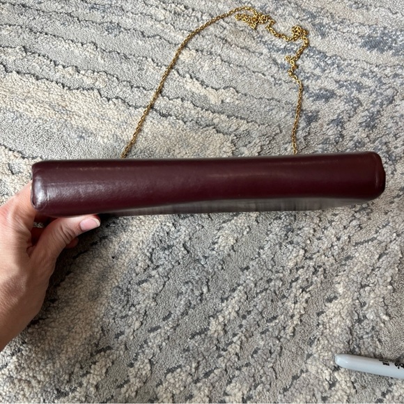 Vintage 70's Burgundy Clutch With Gold Chain Clasp Closure - Picture 8 of 8